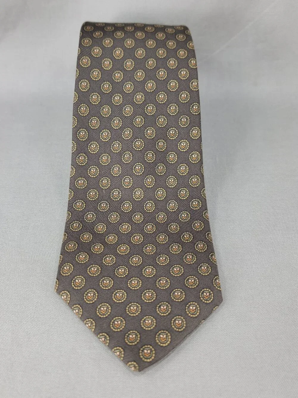 Vtg Robert Talbott Oxbridge Silk Necktie Tie Mens Brown Tan Foulard Medallion